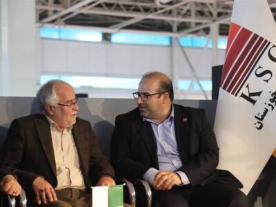 بازدید معاون اقتصادی سپاه پاسداران از غرفه فولاد خوزستان