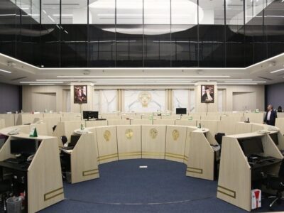 دولت حمایت های لازم را از بازار بورس انجام دهد