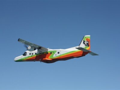 خارج شدن هواپیمای نقشه‌برداری از انبار پس از 5 سال