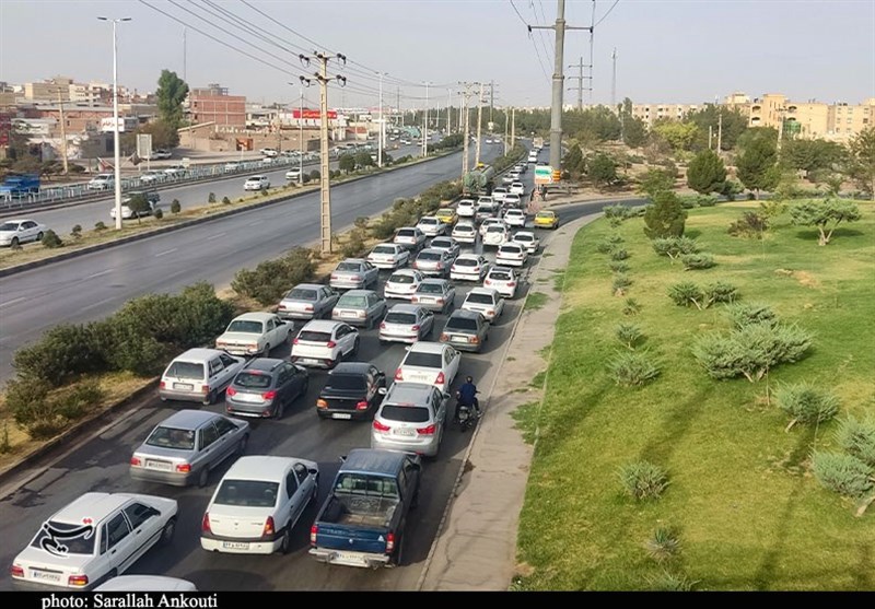 ترافیک سنگین در محورهای ورودی به تهران