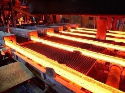 چرا ورق گرم فولاد مبارکه 11 درصد گران شد؟/ تغییر شیوه عرضه و کاهش اعتبارات