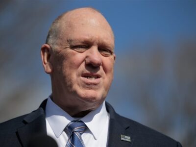 رسوایی مالی دستیار ترامپ خبرساز شد