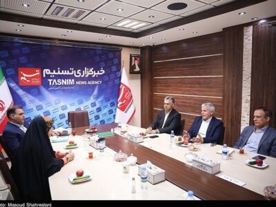 فرش ایرانی با دست خودمان زمین‌گیر شد؛ نه با تحریم
