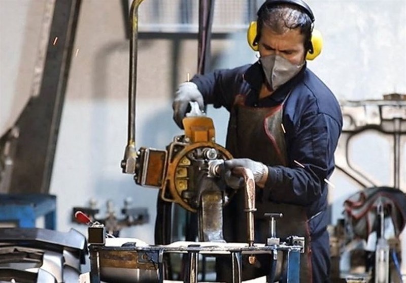 گزارش کمیسیون اصل 44 از تعلل دستگاه‌ها در اجرای قانون تسهیل صدور مجوزها