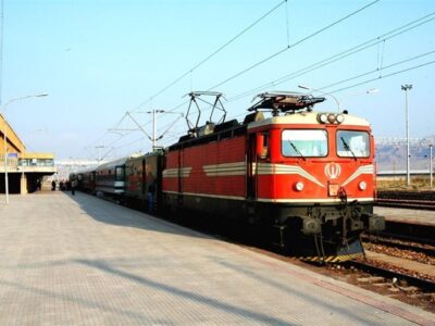 تزریق بی‌نتیجه 10 همت به بخش ریلی؛ چرا بهره‌وری لکوموتیوها در کشور پایین است؟