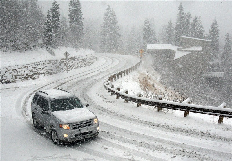 برف و باران در جاده‌های 18 استان/ 7 محور شریانی مسدود شد