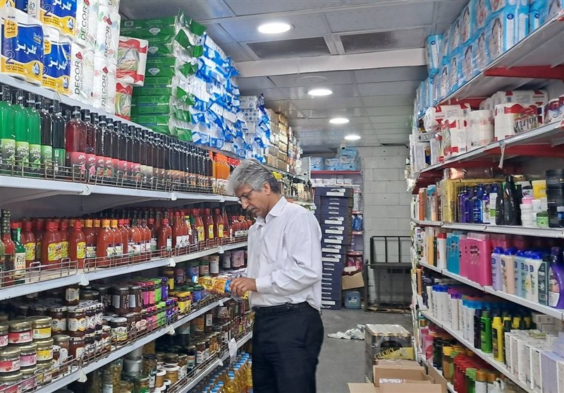 نظارت ویژه تعزیرات بر اجرای طرح کالا برگ در فروشگاه‌ها